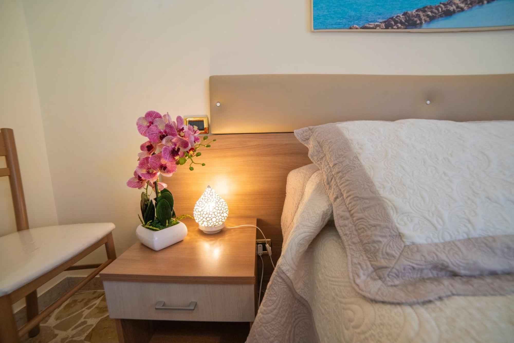 B&B A Due Passi Otranto Dış mekan fotoğraf