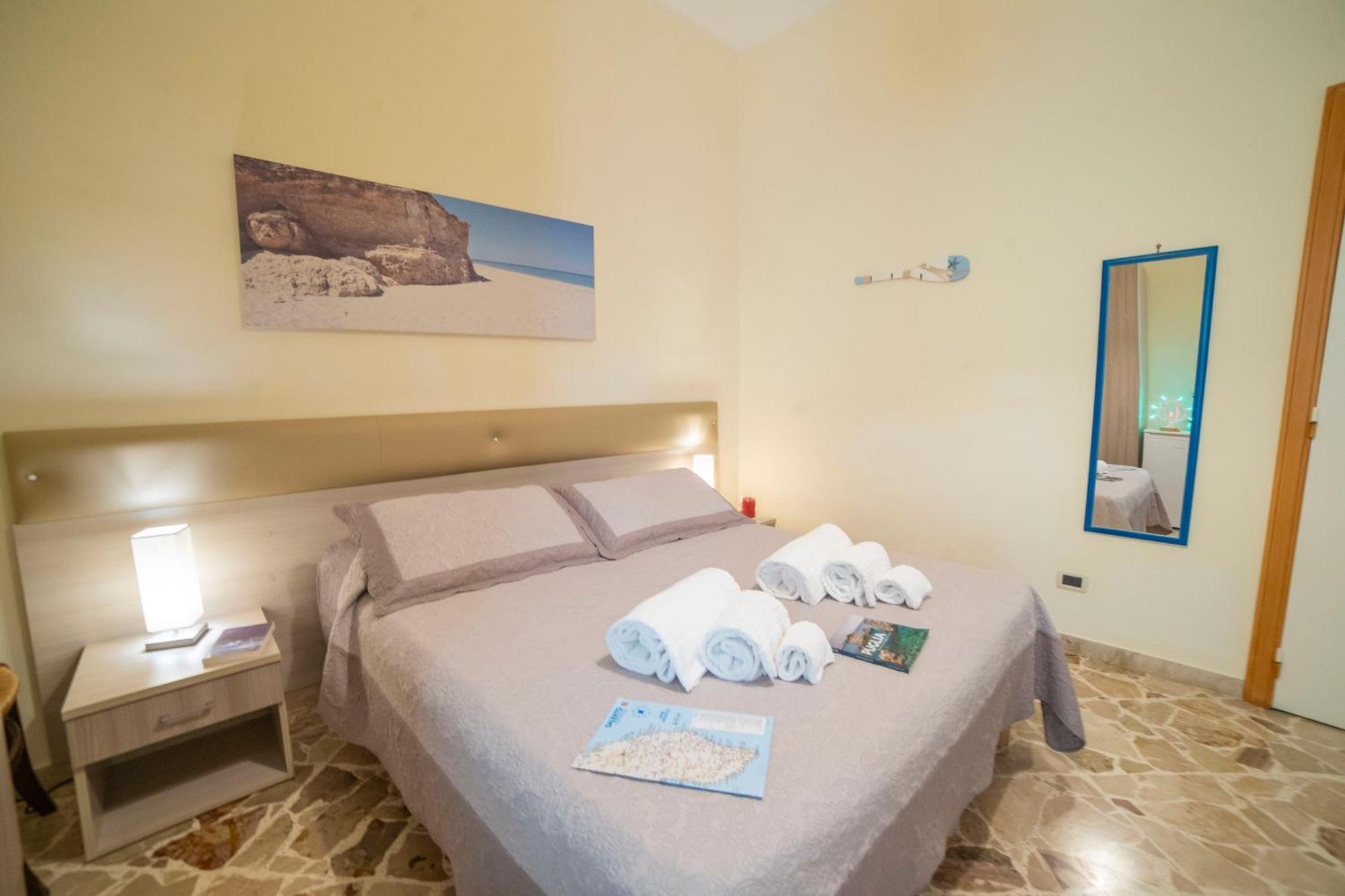 B&B A Due Passi Otranto Dış mekan fotoğraf