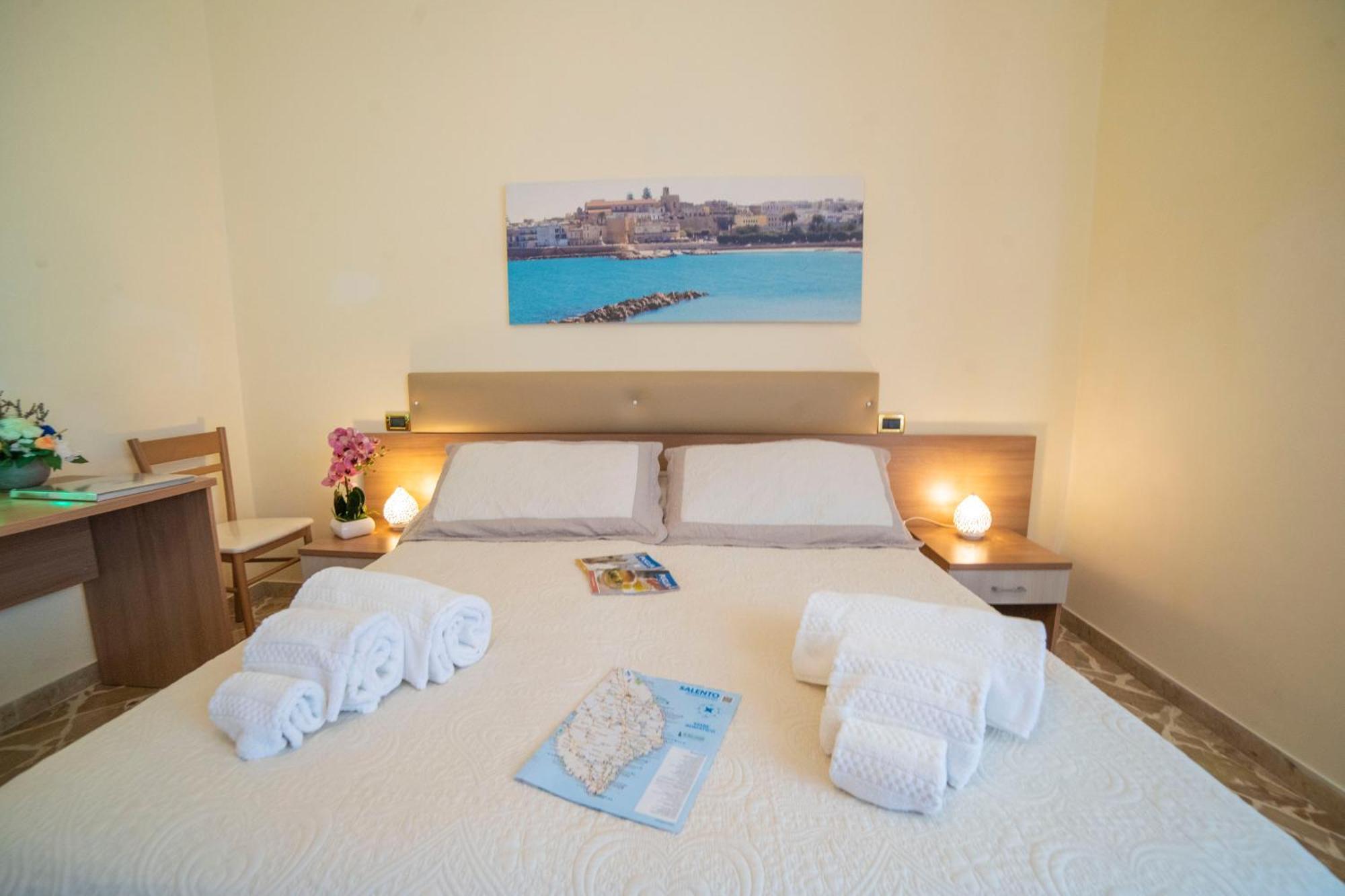 B&B A Due Passi Otranto Dış mekan fotoğraf